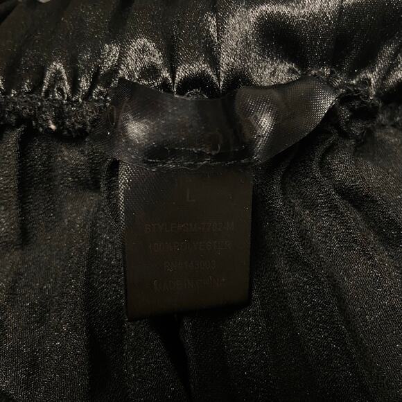 Soho Apparel Skirt Black Shiny Pleated Full Elastic Waist Size  L - Picture 7 of 7
